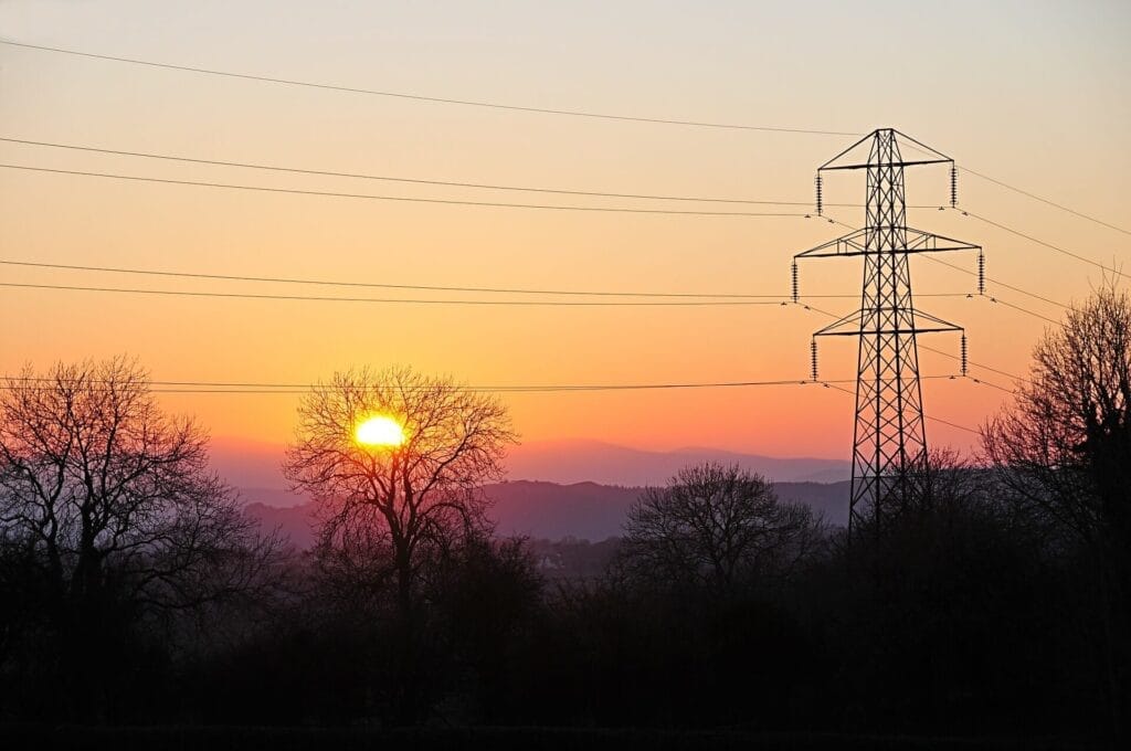 Linha de transmissão de energia elétrica